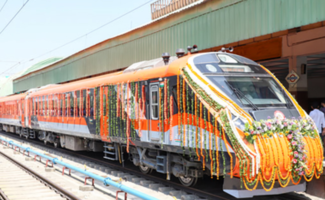 Bengaluru to Ernakulam; Vande Bharat carries over 55,000 passengers in first month