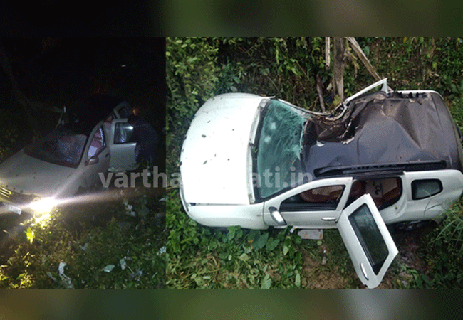 Mudigere: Car falls into ditch, five injured