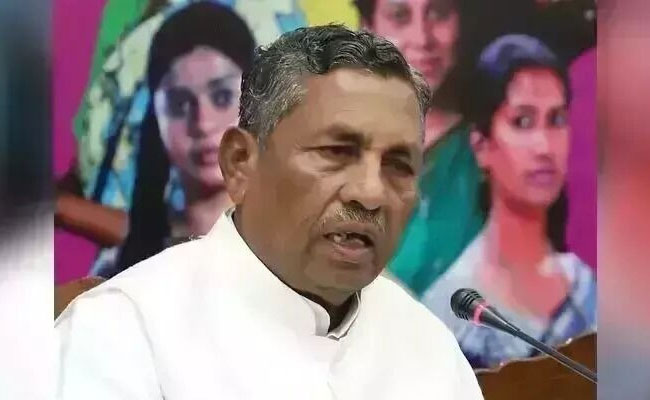 Five Cong legislators threaten to quit in Karnataka over ticket allocation issue