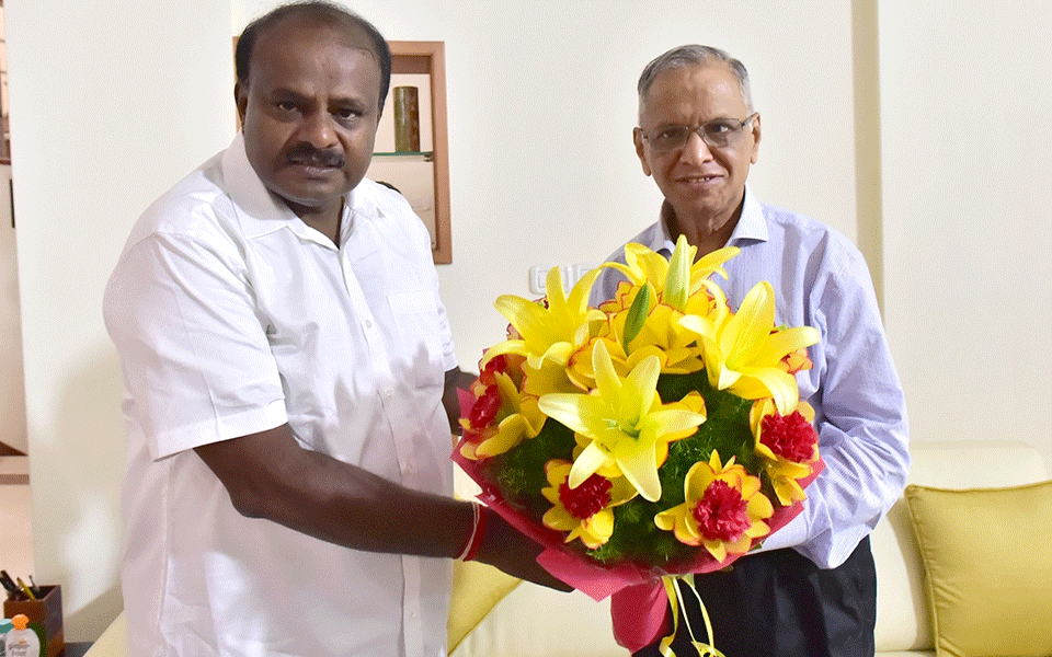 Kumaraswamy seeks Infosys' Murthy's expertise in improving infra