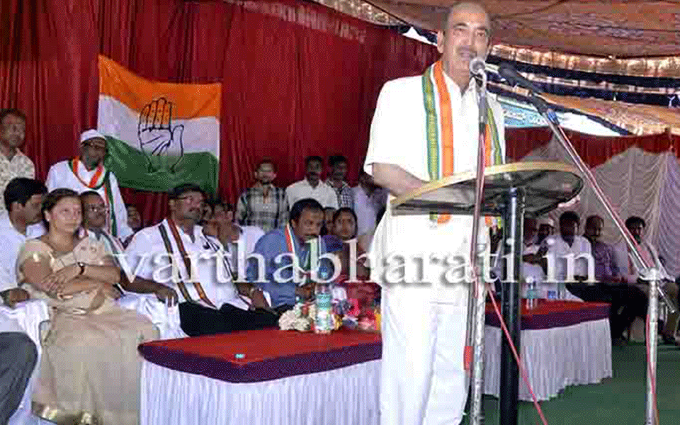 Prime Minister Modi is an alien: Gulam Nabi Azad