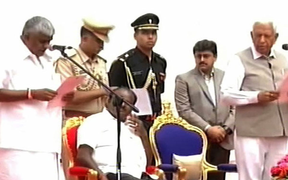 Newly inducted ministers take oath