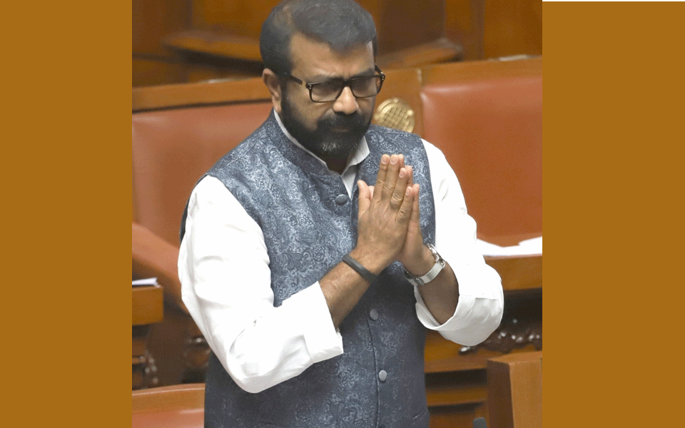 Congress MLA Haris apologises in Karnataka Assembly for son's assault on youth