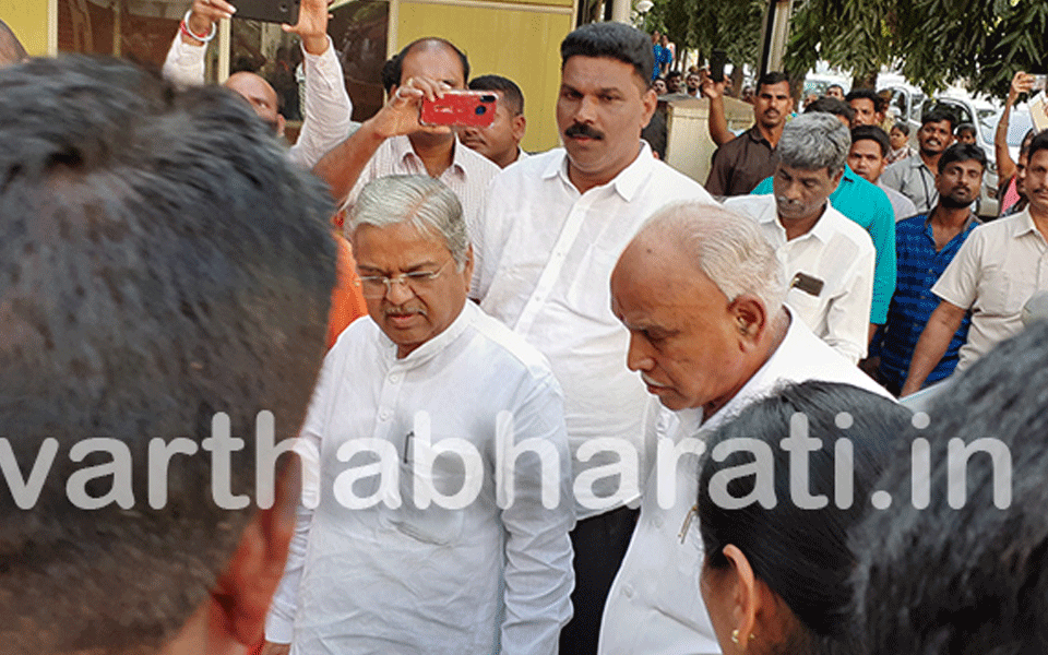 Pejawar Seer unwell: CM Yediyurappa visits Manipal hospital
