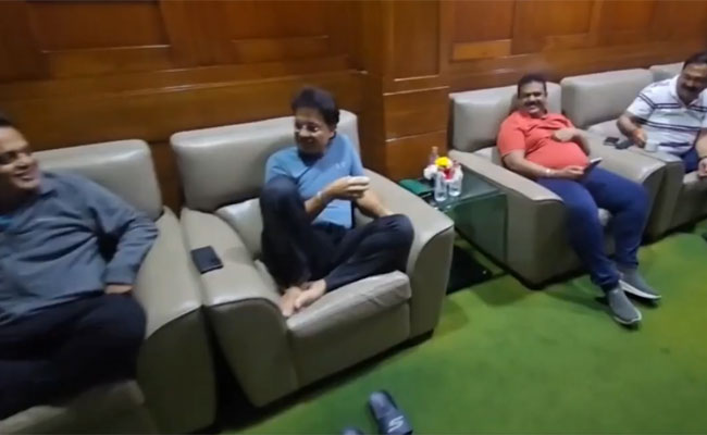 Excise scam allegation: Bhajans, sloganeering mark Opposition's overnight protest in Assembly