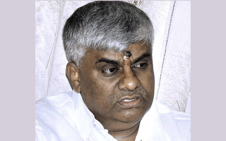 20 BJP MLAs ready to join JDS: Minister Revanna hits back at opposition