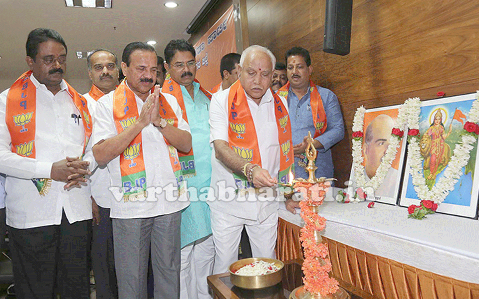 Any moment BSY can become CM: Union Minister Sadananda Gowda