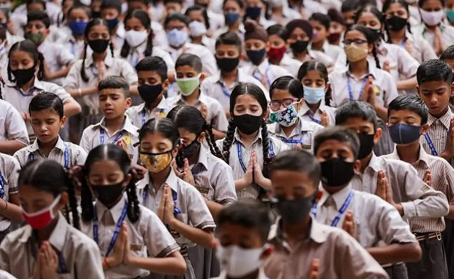 K'taka to form panel to ease school recognition process, govt assures no school will be closed