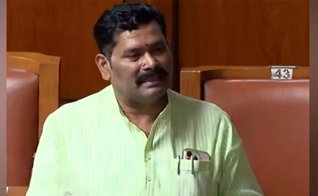 Govt in favour of ban on DJs playing 'item songs' during cultural events: Minister Tangadagi