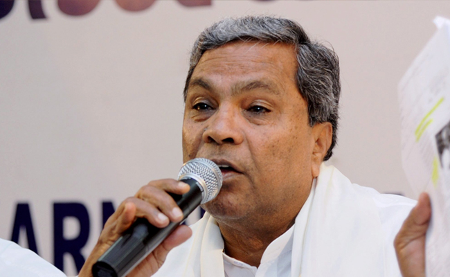 Saffron shawls not allowed in schools in K'taka, clarifies CM Siddaramaiah