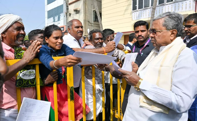 Decision on leadership change should be made by Rahul Gandhi, says CM Siddaramaiah