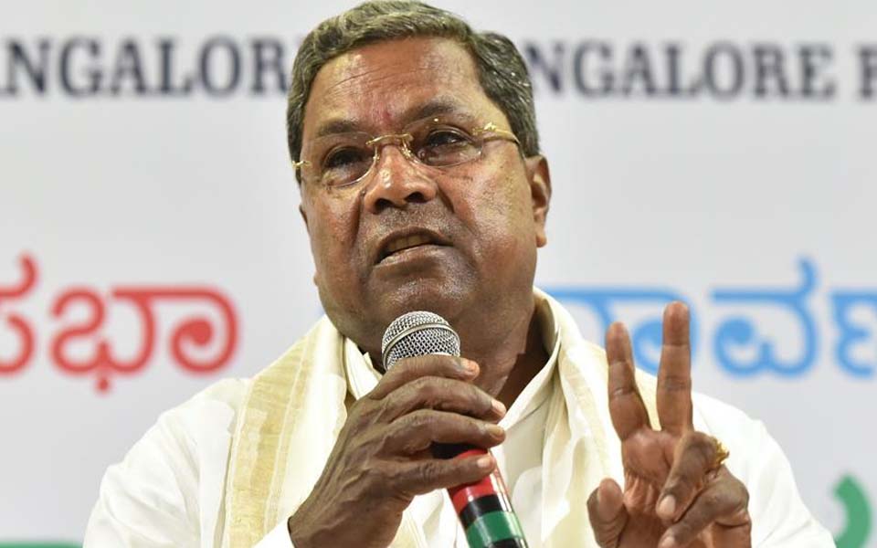 Siddaramaiah, DVS in war of words on Twitter