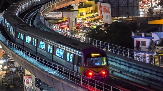 Lady passenger fined Rs 500 for violating Bengaluru Metro rules by eating in train
