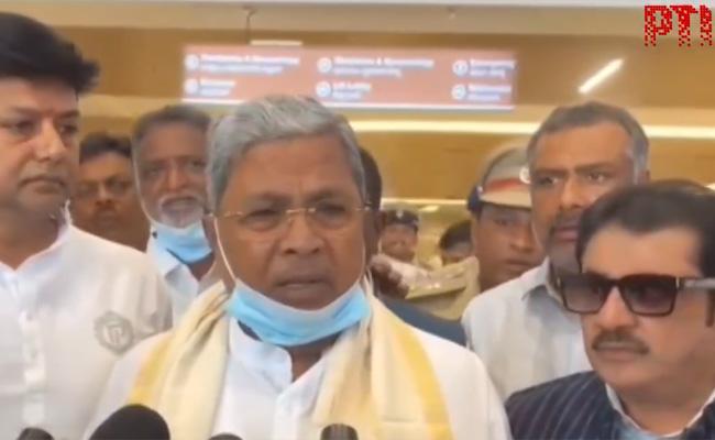 CM Siddaramaiah visits Minister Sudhakar in hospital