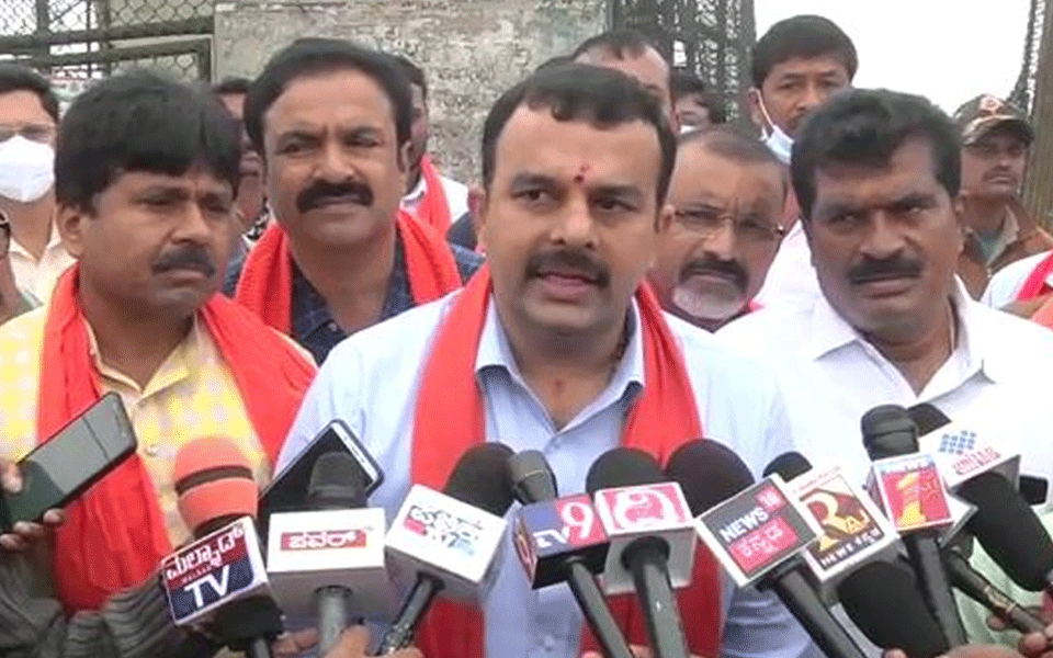 Relocate unnecessarily erected tomb from Datta Peeta to Nagenahalli: Karnataka Minister Sunil Kumar