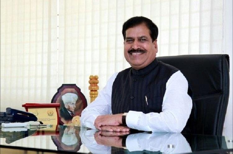 Minister of State for Railways Suresh Angadi passes away in Delhi after testing positive for COVID
