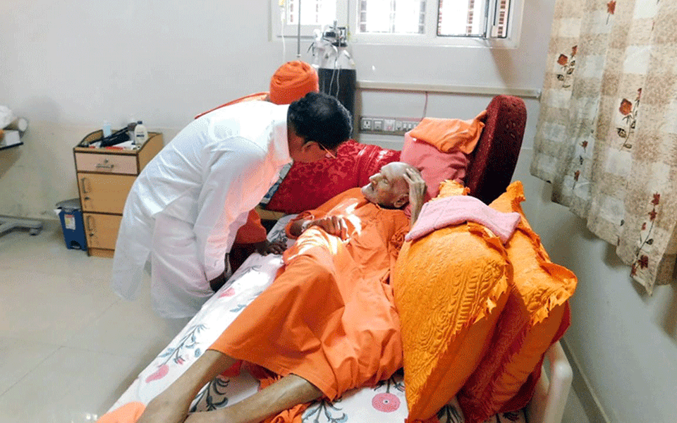 Treatment of Siddaganga Mutt seer to be continued at mutt itself: DCM Dr. Parameshwar