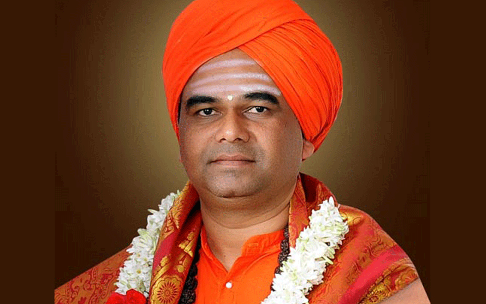 Do ministers provide receipts for bribe they take? Dingaleshwara Swamiji asks