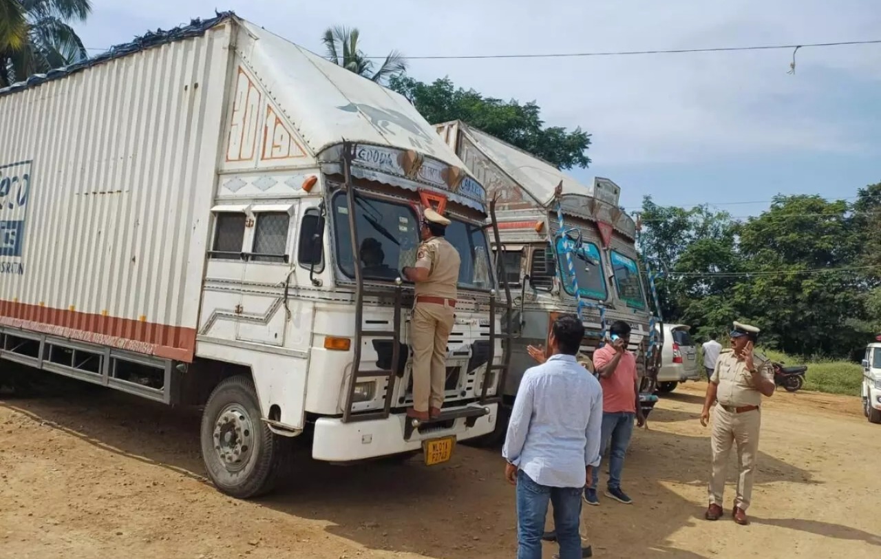 Chikkaballapur: 6,660 mobile phones worth Rs 3 crore go missing from truck on way to Bengaluru