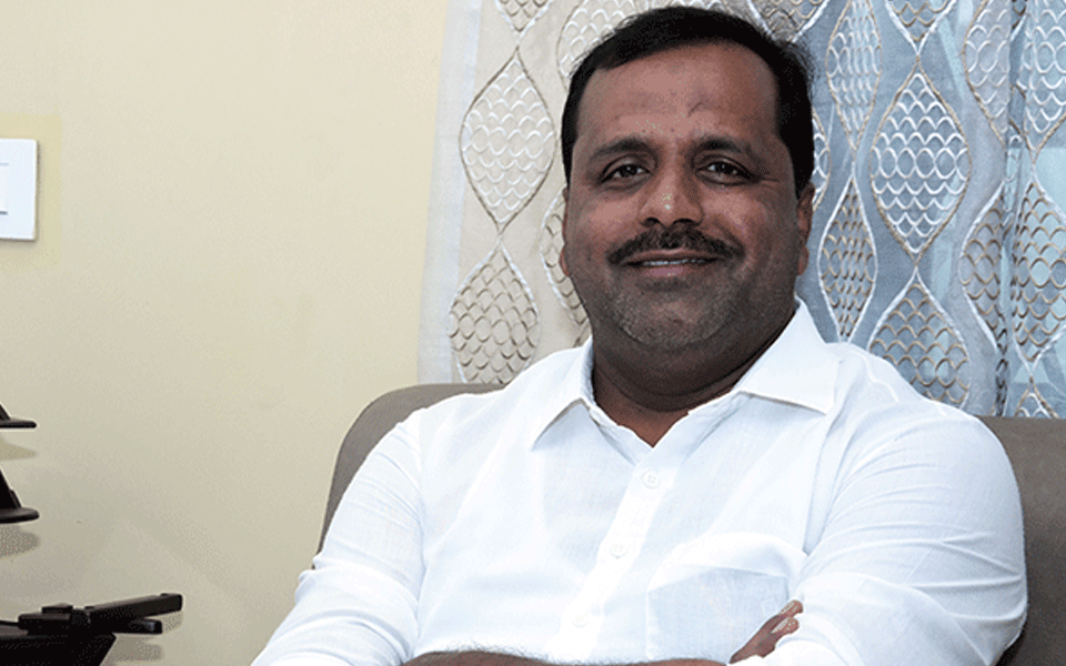 Ready to resign from ministerial post to save Cong-JD(S) coalition government: U T Khader