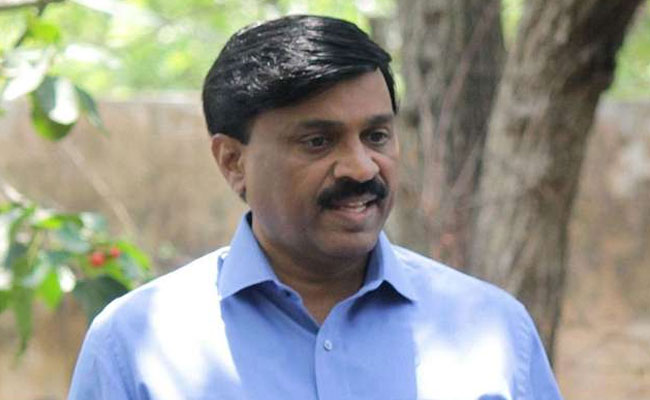 Janardhan Reddy accused of campaigning near polling booth in Gangavathi; police case filed