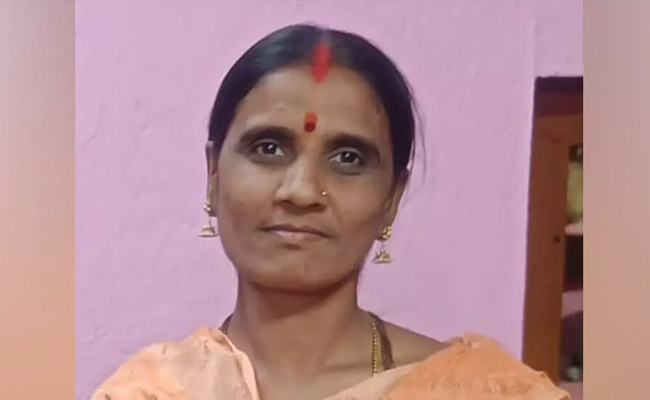 Scooter hits woman in Bhalki, seriously injured woman dies in Bidar government hospital