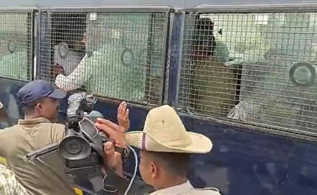 JD(S) leader Nikhil Kumaraswamy detained while protesting on Bluru-Mysuru expressway