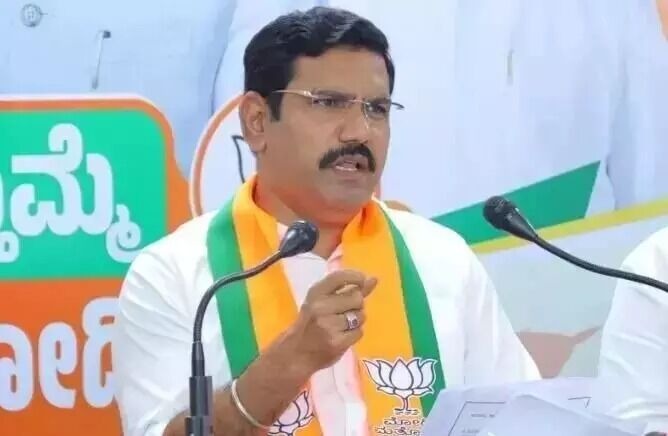 Caste census: BJP accuses Siddaramaiah-led Cong govt of 'trying to divide' Hindu religion