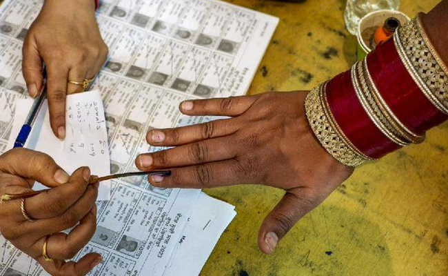 K'taka bypolls: Voting underway in Bagalkot, Davanagere South assembly segments
