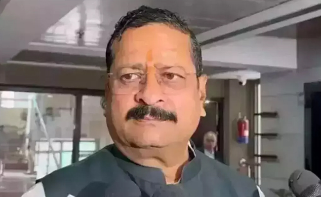 'I'm the real leader of opposition, allot me seat next to Deputy Speaker': Yatnal in Assembly