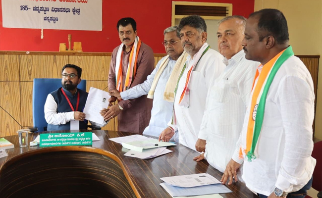 Former Minister Yogeshwara files nomination for Channapatna Assembly by-poll