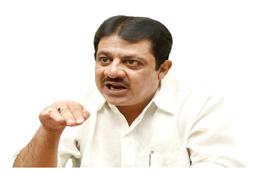 Zameer retaliates against Tanveer for ‘not popular MLAs’ statement