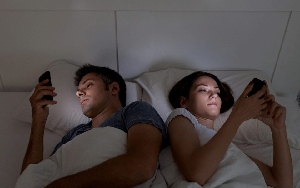 Overuse of digital devices affects romantic relationships: Survey