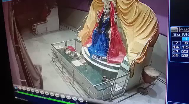 Thief prays with folded hands in front of goddess before stealing temple's donation box; video viral