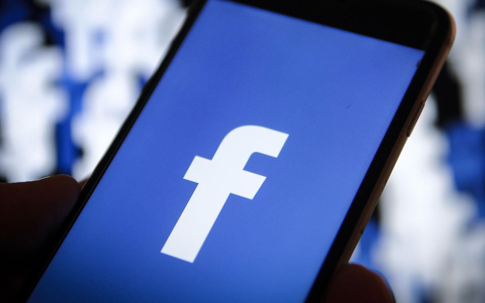 Facebook eases ban on cryptocurrency ads