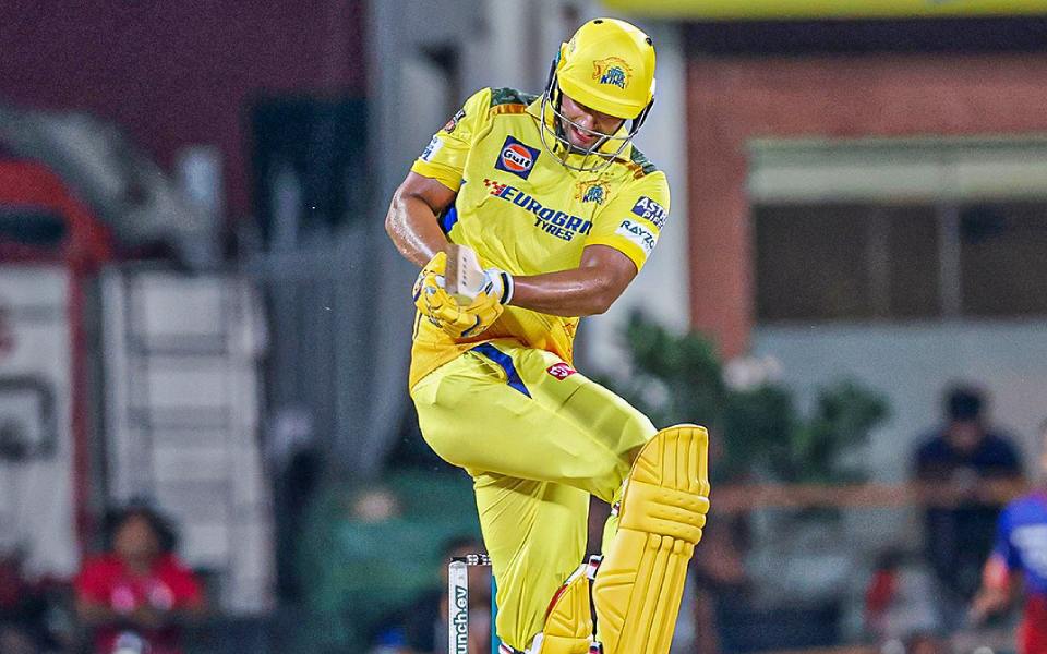 CSK beat RCB by six wickets in IPL opener