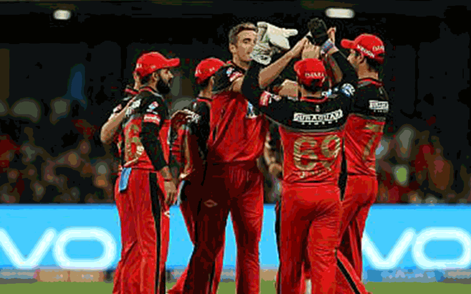 Bangalore edge out Mumbai in IPL tie