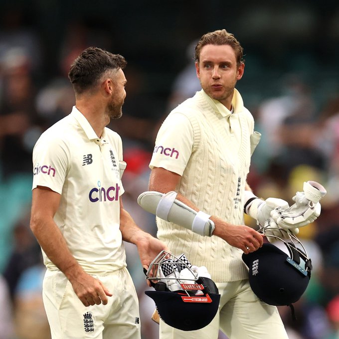 England clings on for a draw in dramatic 4th Ashes Test