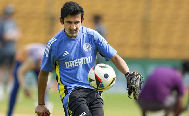 Everyone has responsibility, I cannot say just batters have let us down: Gautam Gambhir