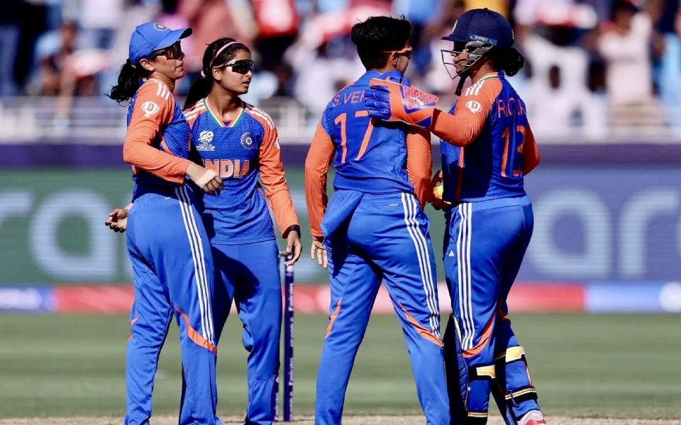 India beat Pakistan by 6 wickets in Women's T20 World Cup