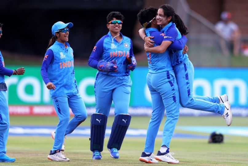 India qualify for Women's T20 WC semis after win over Ireland under D/L method