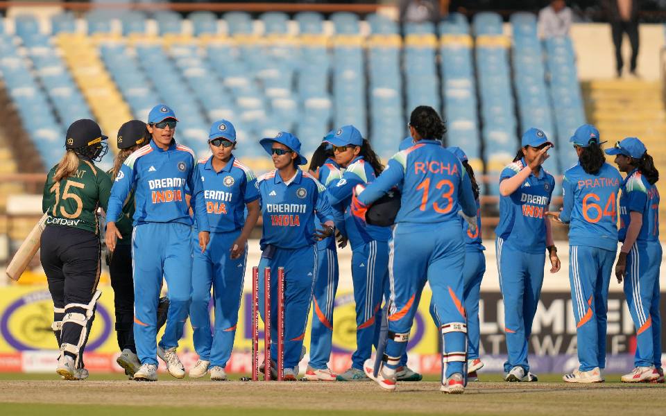 India beat Ireland by 304 runs in third women's ODI