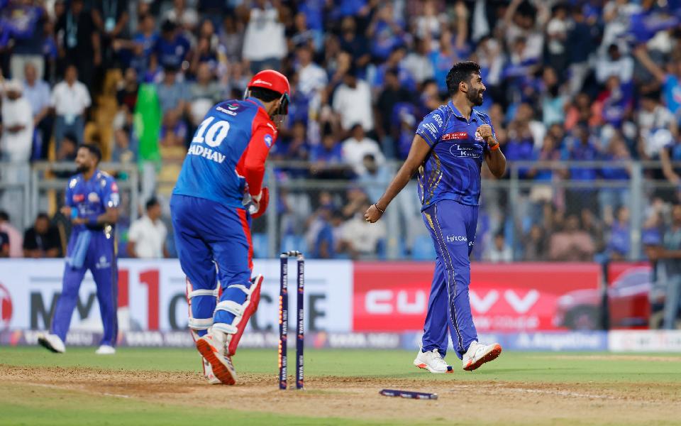 MI thrash DC by 59 runs to seal final playoff berth