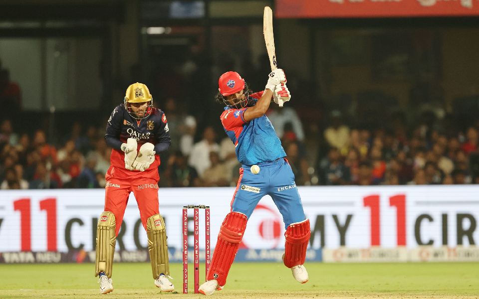 KL Rahul, Tristan Stubbs power Delhi Capitals to six-wicket win over RCB