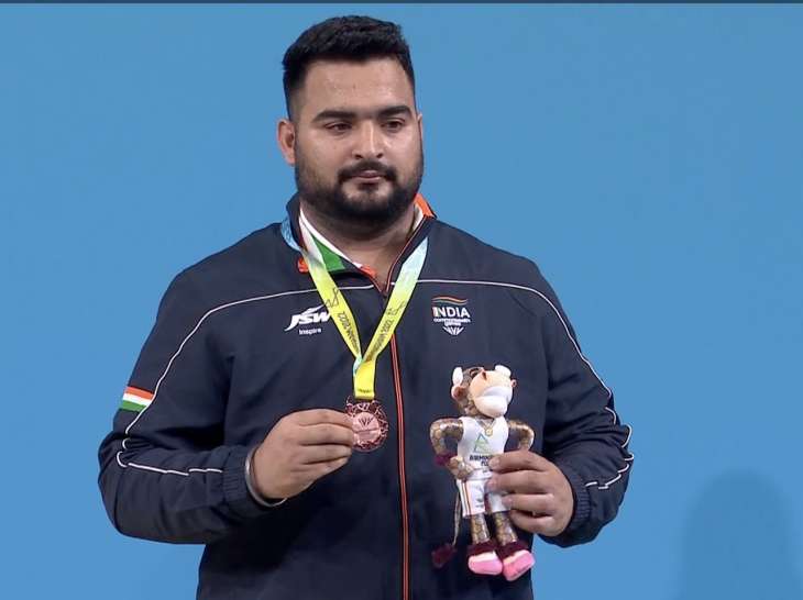 Weightlifter Lovepreet claims bronze on CWG debut