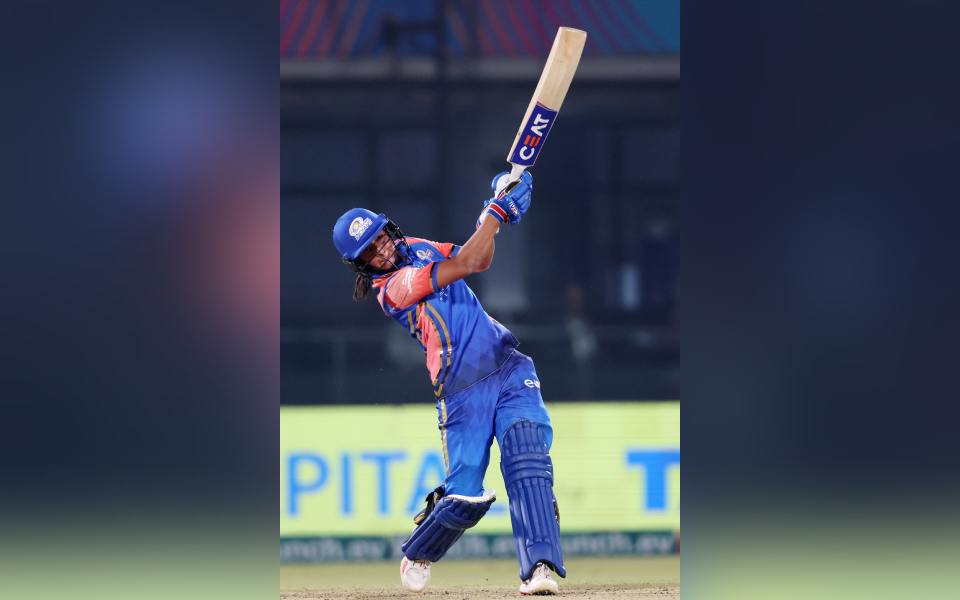 Harmanpreet powers Mumbai Indians to 7-wicket win over Gujarat Giants in WPL