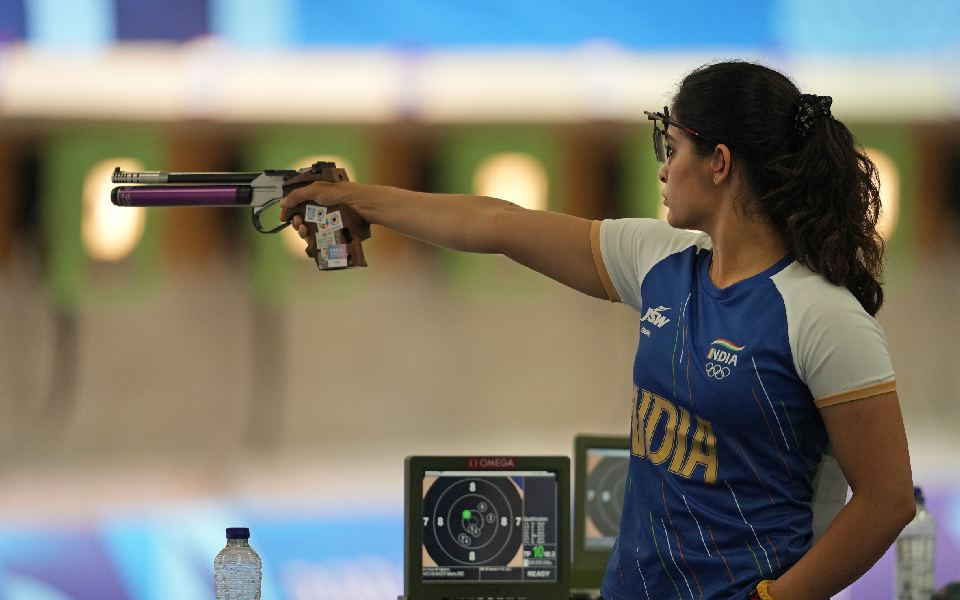 Manu Bhaker qualifies for 25m sports pistol in second position at Olympics