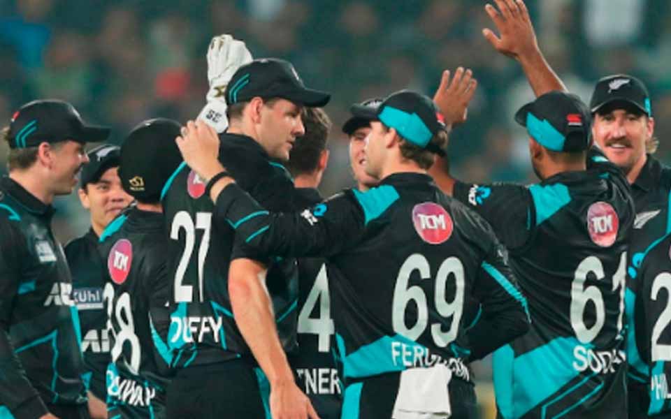 Conway, Mitchell and spinners guide NZ to 21-run win over India in first T20I