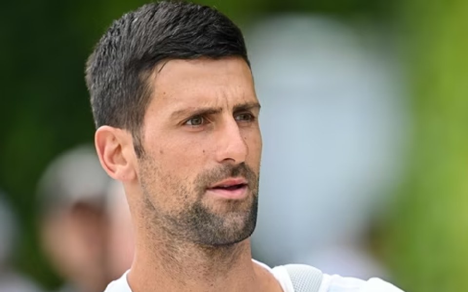 Novak Djokovic threatens crowd that booed him at Wimbledon