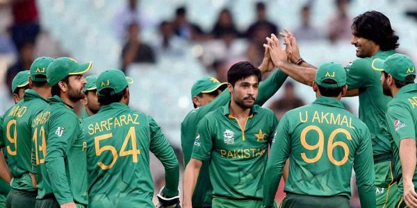 Six Pakistan cricketers test positive for COVID, training put on hold; NZC alleges protocol breach